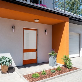 Sítě proti hmyzu na dveře jsou dnes tak vychytané, že působí stylově a vkusně.