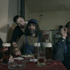 Luboš pracuje jako instalatér, za svoji práci si ale ani nenechá pořádně zaplatit. 