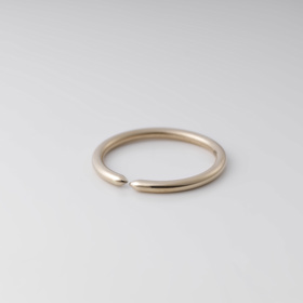 Prstýnek z kolekce On a Ona.