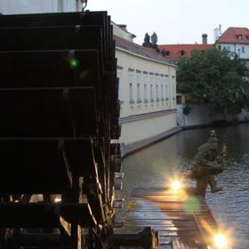 Na Kampě prý dodnes žijí pohádkové bytosti.