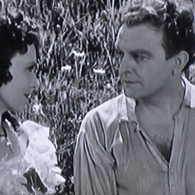 Otomar Korbelář ve filmu Prstýnek s Vlastou Fabiánovou.