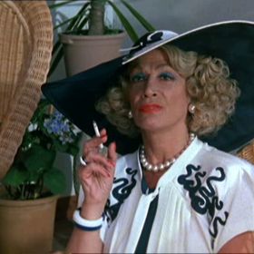 Sylvia Milesová ve snímku Zlo pod sluncem.