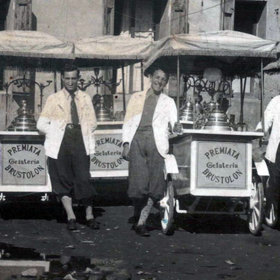 Recepty na zmrzlinu přivezl ve třináctém století do Evropy cestovatel Marco Polo.