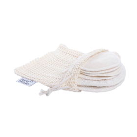 Odličovací tamponky, Tierra Verde, 199 Kč. Součástí tamponků je i pytlíček, který je praktický při cestování a při praní.