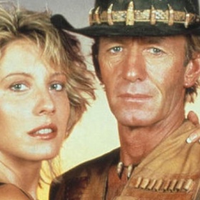 Sue prožívá s Mikem neobyčejné chvíle. Začíná být přesvědčena, že si nejen dokáže poradit v každé situaci, ale svým přirozeným šarmem si získá všechny na svou stranu. Cítí, že se do něj zamilovala.