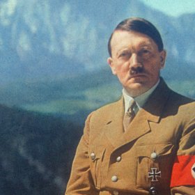 Lanzův časopis Ostara miloval a pravidelně odebíral mladý Adolf Hitler.