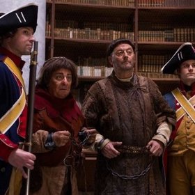 Samozřejmě že se pán i jeho sluha nejdříve ocitnou v blázinci, ale šlechtická krev se nezapře a Beatrice jako přímý potomek rytíře Godefroye de Montmirail se o svého předka postará. 