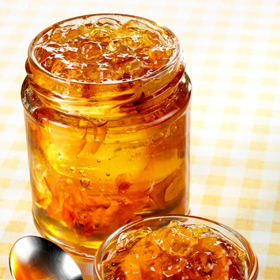 Rosol z duly:

1 kg kdoulí
štáva z 1 citronu
400 g kostkového cukru
125 ml bílého vína
40 ml citronové šťávy
20 ml griotky.

Postup:

Odrhneme z kdoulí chmýří, omyjeme a nakrájíme na plátky. Vložíme do citronové vody, aby nezhnědly. Necháme okapat. 

Přivedeme do varu v 1 l vody. Vaříme, dokud se plody nerozvaří. Do síta vložíme gázový šátek, event. plátýnko, kdoule i se šťávou do něj vlijeme a necháme volně prokapat. Šťávu zachytíme. 
Kostkový cukr smočíme krátce v bílém víně a necháme na ohni zkaramelizovat. Přilijeme kdoulovou šťávu a vaříme tak dlouho, až zželíruje (želírování vyzkoušíme). Odpěníme a vmícháme 40 ml citronové šťávy. Plníme do sklenic, necháme vychladnout. Povrch pokapeme griotkou a sklenice uzavřeme průhlednou fólií. 