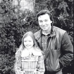 Dceru Karel Gott tajil, první informace o její existenci odhalili novináři v tehdejším západním Německu, kde Mistr často koncertoval.