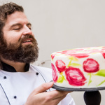 Sedm let strávil v týmu nejlepších cukrářů Evropy. Ve slavném obchodním domě Harrods pekl dorty třeba i pro anglickou královnu.