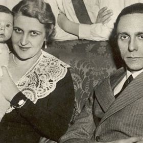 Magdu na začátku vztahu vášnivě miloval a zplodil s ní šest dětí.