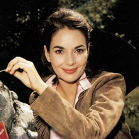 Karin Dor byla velmi krásná, ale osud se s ní nemazlil. Překonala rakovinu, zklamání v lásce. Zranění hlavy se jí však stalo osudným