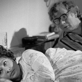 Podtitul povídky Platina zní: Alespoň jednou v životě být dámou.