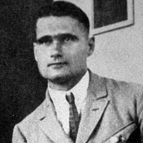 Zdědil rodinný podnik a v obchodech si vedl zdatně.