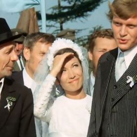 V seriálu Chalupáři se objevil i syn Jiřího Sováka, Jiří Schmitzer. Přestože si před kamerami rozuměli, v soukromí byl jejich vztah chladný.