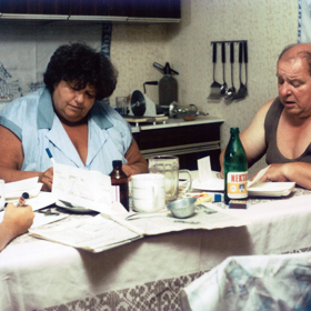 Jednoho dne navštíví živočicháře Béďu Gábina Tejfarová. A problém ve vztahu živočicháře Bédi a účetní JZD Evičky nenechá na sebe dlouho čekat.