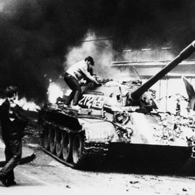 Byla obsazena většina důležitých měst v tehdejší ČSSR, krátce po příjezdu tanků a obsazení letišť, na kterých přistávala sovětská letadla s další vojenskou technikou.