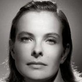 Neznámí pachatelé potopili u řeckých ostrovů britskou špionážní loď. 