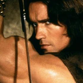 Ze spárů čarodějnice osvobodí zloděje a lučištníka Subotaie a společně se vydávají na cestu za slávou a pomstou, za Thulsou Soudcem, jenž kolem sebe během let vybudoval Hadí kult a sám sebe ustanovil spasitelem světa.