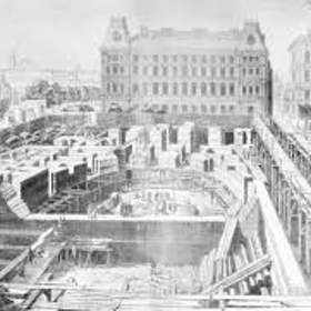 Šetření tehdejších orgánů vedlo nakonec k obžalobě dvou řemeslníků, Jenische a Ziniburga, kteří dne 12. srpna odpoledne před vypuknutím požáru na střeše Národního divadla pracovali.