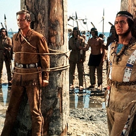 Přestože se Vinnetou snaží dodržovat dohody s americkou vládou, jeho kmen je neustále ohrožován útoky banditů, kteří chtějí jeho kmen připravit o půdu.