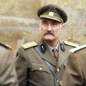 Po návratu z Rakouska hrál v letech 1990–2008 v Divadle Na zábradlí, v Národním divadle, v Divadle v Dlouhé a Divadle Hybernia. Působil také jako příležitostný dramatik (kromě divadla psal i pro Československý rozhlas).