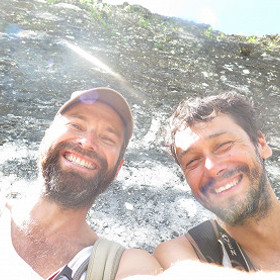 Nejsou to badatelé, motorkáři ani cestovatelé.