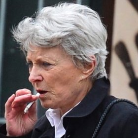 V roce 2000 také hostovala v Městském divadle v Mladé Boleslavi. Již na počátku své herecké kariéry se seznámila se svým budoucím manželem, režisérem Jaroslavem Dudkem. 