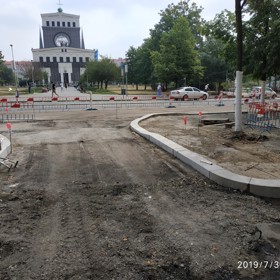 Silnice před opravou. Jiřího z Poděbrad: Mánesova