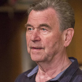 Herectví se věnoval ochotnicky již od svého dětství, byl členem Dismanova rozhlasového dětského souboru, jako dítě si zahrál i v několika starších českých filmech.