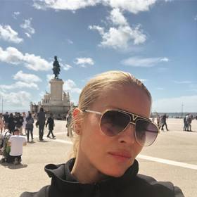 Simona Krainová používá při výletování s rodinou make-up minimálně. Je ráda, že si její pleť odpočine.