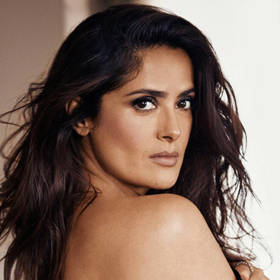 Začínala u mexických telenovel, postupem času si ale zahrála i po boku Antonia Banderase, s Willem Smithem a Kevinem Klinem i s Russellem Crowem.