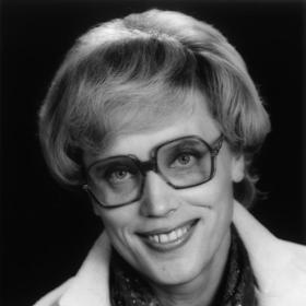 V letech 1983 až 1989 byla režisérkou ve Filmovém studiu na Barrandově.