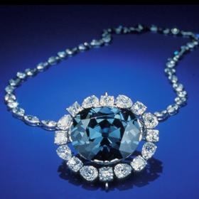 Diamant Hope je drahokam opředený legendami a mýty, který je nyní v Národním přírodovědném muzeu ve Washingtonu. Jeho hodnota činí zhruba 250 milionů dolarů. Je dlouhý 2,5 cm a váží 45,5 karátu.