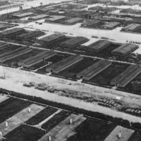 Letecký pohled na Majdanek, německý koncentrační a vyhlazovací tábor na předměstí Lublinu v Polsku.