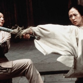 Tygr a drak se na začátku tisíciletí stal nevídaným mezinárodním hitem, měl zásadní podíl na dobové vlně zájmu o asijskou kinematografii a ještě dodnes zůstává nejznámějším dálnovýchodním titulem v zahraničí.