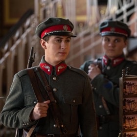 Jako historickou etapu, kdy morálka a zločinnost byly ovlivněny ještě před pár měsíci probíhajícím válečným konfliktem, nejkrvavějším v dějinách. 