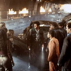 Na úspěchu tohoto katastrofického filmu o strastiplné pouti za denním světlem mají svůj podíl i vynikající zvláštní efekty, díky nimž prožijete chvíle napětí, při kterých vás bude mrazit v zádech!