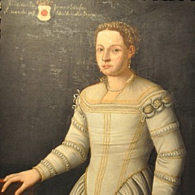 Perchta z Rožmberka (1429 – 2. května 1476) byla paní z Lichtenštejna, která je předobrazem bílých paní z českých legend a pověstí. Čas od času se prý zjevuje na rožmberských sídlech.