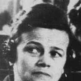 Při poválečném soudním procesu byla Ruth Neudeck odsouzena k trestu smrti a 29. července 1948 byla oběšena na vězeňské šibenici v Hamelnu.