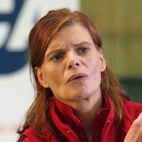 Debutovala v roce 1973 ve filmu režisérky Věry Šimkové Plívové Přijela k nám pouť. 