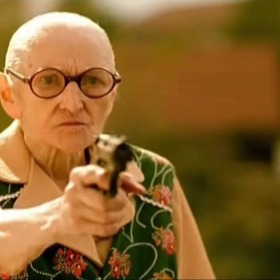 Anna Vejvodová byla česká herečka, kterou objevil pro role do Kameňáku a Babovřesk Zdeněk Troška.