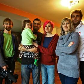 Mirka a Kuba se seznámili na technoparty, narodila se jim dcera a rozhodli se vzít.