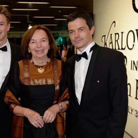 V Ekonomickém ústavu ČSAV se zabývala především problematikou mezinárodních financí a mezinárodních měnových institucí.