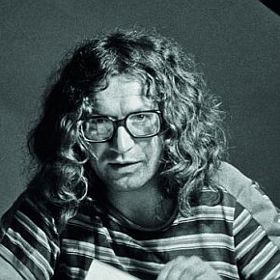 Už roku 1967 se sblížil s undergroundovou skupinou The Primitives Group, později od roku 1969 se stal uměleckým vedoucím a manažerem The Plastic People of the Universe.