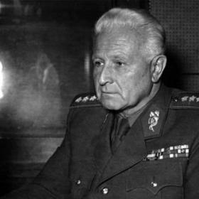 Ludvík Svoboda se narodil v Hroznatíně v selské rodině. Na Zemské hospodářské škole ve Velkém Meziříčí nabyl agronomického vzdělání. V první světové válce na ruské frontě po třech měsících přešel do zajetí a v září 1916 vstoupil do čs. legií.