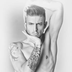 Před Junkovým fotoaparátem stanul i tanečník a choreograf Filip Jankovič.