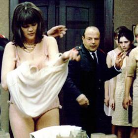 První Formanův barevný film byl opět obsazen neherci známými z předcházejících filmů.