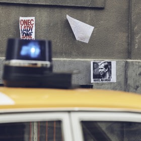 Cesta ke svobodě je novým pohledem na revoluční rok 1989, který dosud zůstával skrytý na fotografických negativech.