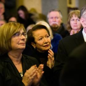 Hana Maciuchová je česká herečka a pedagožka. Byla životní partnerkou českého herce Jiřího Adamíry.